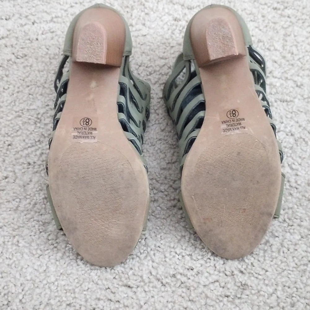 Olive Green Chunky Heels - Picture 4 of 4